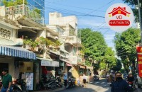 Bán nhà gần MT Đoàn Văn Bơ, Q4, 4,5m x 11m, 2 tầng, nhỉnh hơn 5 tỷ.